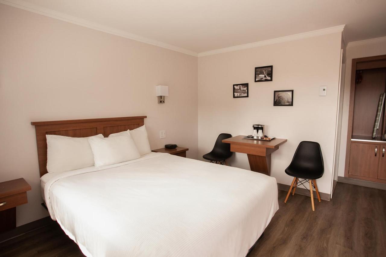 Motel Newstar Лаваль Екстер'єр фото
